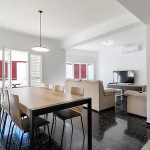 hauzify-i-apartament-riera.catalonia-hotels.com/